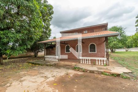 Casa à venda com 2500m², 3 quartos e 10 vagasFachada 