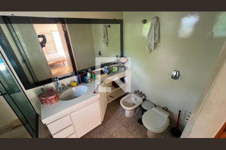 Casa para alugar com 350m², 3 quartos e 4 vagasBanheiro da Suíte