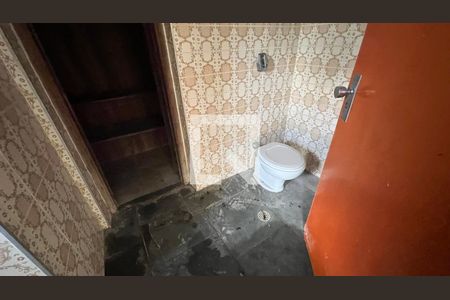 Casa para alugar com 350m², 3 quartos e 4 vagasBanheiro do salão
