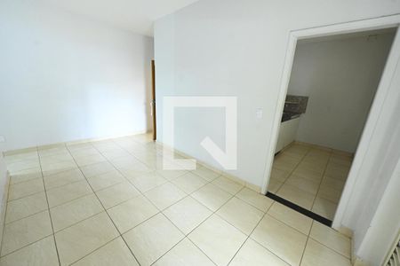 Sala de apartamento para alugar com 2 quartos, 130m² em Setor Urias Magalhães, Goiânia