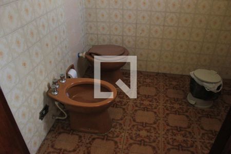 Casa à venda com 200m², 4 quartos e 3 vagasBanheiro 4