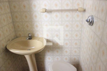 Casa à venda com 200m², 4 quartos e 3 vagasBanheiro da Suíte