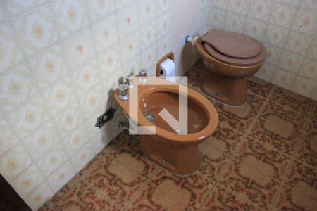 Casa à venda com 200m², 4 quartos e 3 vagasBanheiro 4