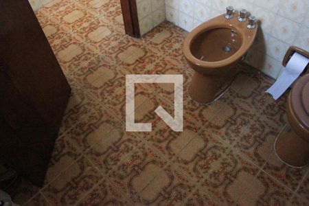 Casa à venda com 200m², 4 quartos e 3 vagasBanheiro 4