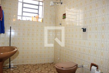 Casa à venda com 200m², 4 quartos e 3 vagasBanheiro 1