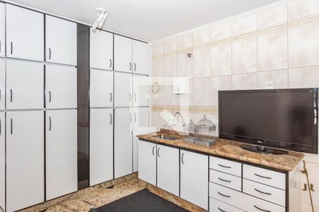 Casa à venda com 300m², 3 quartos e 5 vagasSalão