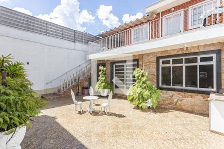 Casa à venda com 300m², 3 quartos e 5 vagasQuintal