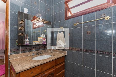 Casa à venda com 300m², 3 quartos e 5 vagasBanheiro suite