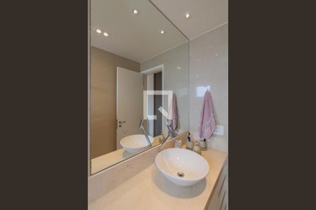 Apartamento para alugar com 84m², 2 quartos e 2 vagasBanheiro da Suíte 