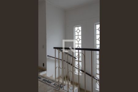 Escada de casa à venda com 5 quartos, 252m² em Partenon, Porto Alegre