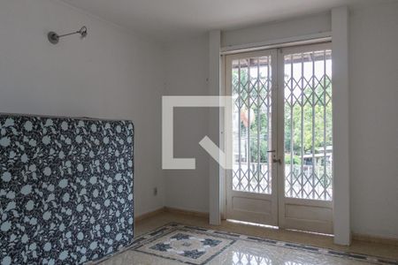 Casa à venda com 252m², 5 quartos e 3 vagas Casa à venda com 252m², 5 quartos e 3 vagasQuarto 1