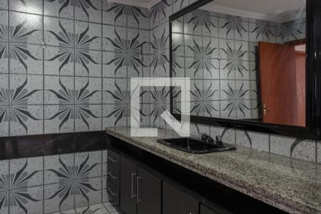 Casa à venda com 252m², 5 quartos e 3 vagas Casa à venda com 252m², 5 quartos e 3 vagasBanheiro da Suíte 1