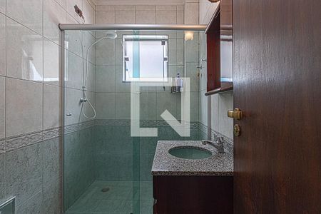 Casa à venda com 140m², 3 quartos e 2 vagasbanheiro social_1