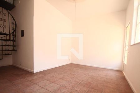 Sala de casa de condomínio à venda com 3 quartos, 160m² em Santa Rosa, Niterói