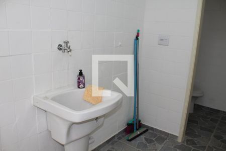 Casa à venda com 88m², 3 quartos e 1 vagaLavanderia
