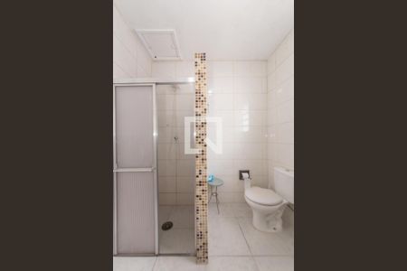 Casa à venda com 200m², 3 quartos e 3 vagas Casa à venda com 200m², 3 quartos e 3 vagasBanheiro Social