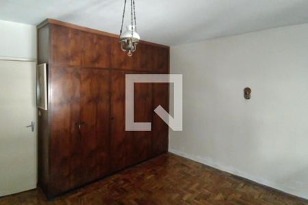 Casa à venda com 200m², 3 quartos e 3 vagas Casa à venda com 200m², 3 quartos e 3 vagasSuíte