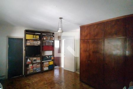 Casa à venda com 200m², 3 quartos e 3 vagas Casa à venda com 200m², 3 quartos e 3 vagasSuíte