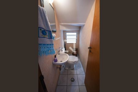 Casa à venda com 180m², 4 quartos e 2 vagasLavabo