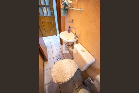 Casa à venda com 180m², 4 quartos e 2 vagasLavabo