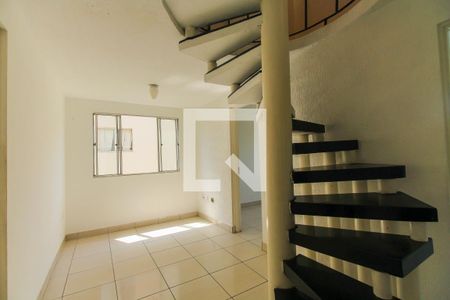 Sala de apartamento para alugar com 4 quartos, 110m² em Jardim Dayse, Ferraz de Vasconcelos