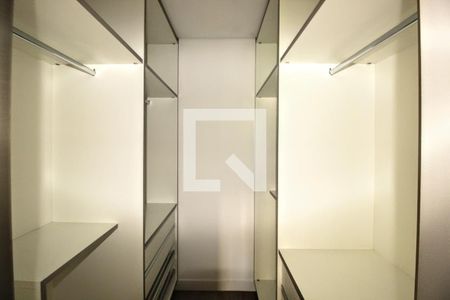 Apartamento à venda com 107m², 3 quartos e 2 vagasCloset 