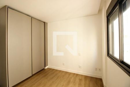 Apartamento à venda com 107m², 3 quartos e 2 vagasQuarto 