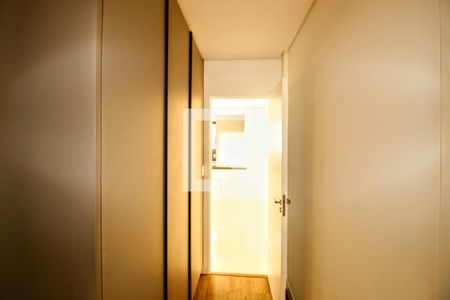 Apartamento à venda com 107m², 3 quartos e 2 vagasCorredor 