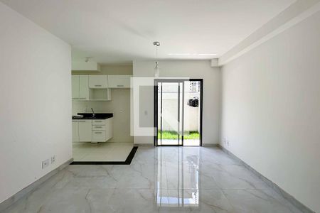 Apartamento à venda com 74m², 2 quartos e sem vagaSala