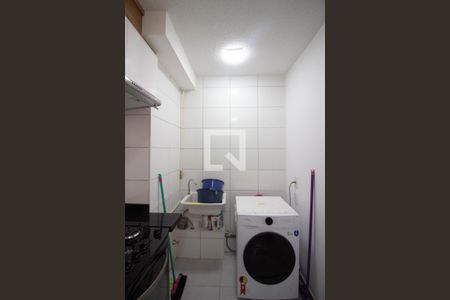 Cozinha e Área de Serviço de apartamento para alugar com 2 quartos, 37m² em Jardim Santo Antonio, São Paulo