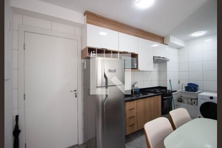 Cozinha e Área de Serviço de apartamento para alugar com 2 quartos, 37m² em Jardim Santo Antonio, São Paulo