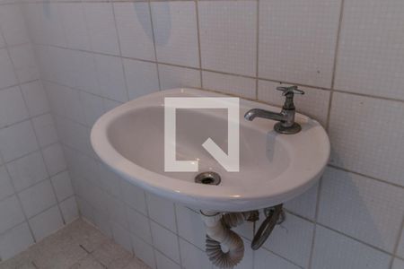 Apartamento para alugar com 248m², 3 quartos e 3 vagas Apartamento para alugar com 248m², 3 quartos e 3 vagasBanheiro de Serviço