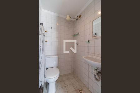 Apartamento para alugar com 248m², 3 quartos e 3 vagas Apartamento para alugar com 248m², 3 quartos e 3 vagasBanheiro de Serviço