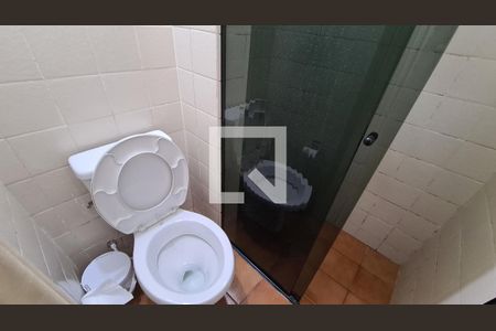 Banheiro de apartamento à venda com 2 quartos, 56m² em Anhangabaú, Jundiaí