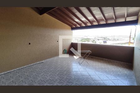 Varanda de casa à venda com 3 quartos, 220m² em Tulipas, Jundiaí