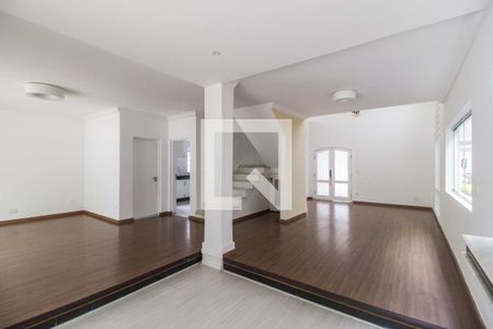 Sala de casa de condomínio para alugar com 4 quartos, 330m² em Alphaville, Santana de Parnaíba