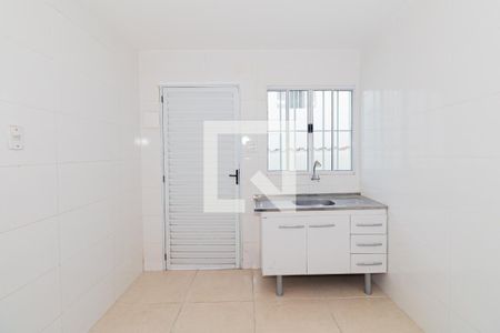 Cozinha de casa para alugar com 1 quarto, 50m² em Vila Nivi, São Paulo