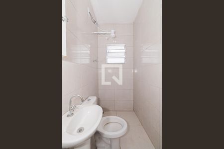 Banheiro de casa para alugar com 1 quarto, 50m² em Vila Nivi, São Paulo