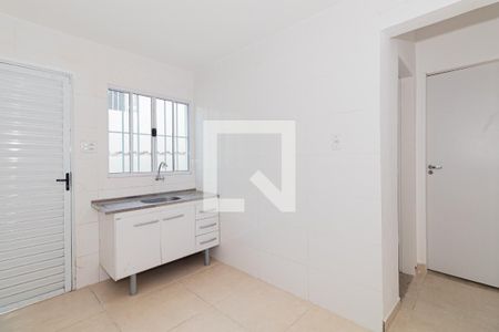Cozinha de casa para alugar com 1 quarto, 50m² em Vila Nivi, São Paulo
