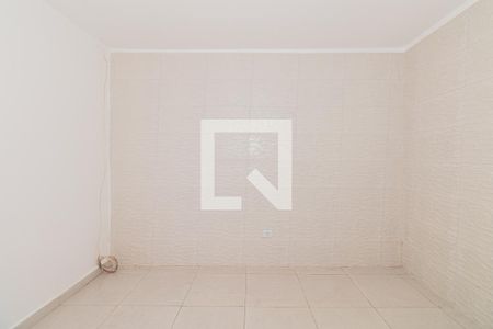Quarto de casa para alugar com 1 quarto, 50m² em Vila Nivi, São Paulo