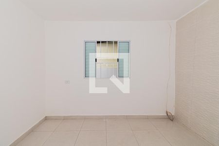 Quarto de casa para alugar com 1 quarto, 50m² em Vila Nivi, São Paulo
