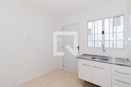 Cozinha de casa para alugar com 1 quarto, 50m² em Vila Nivi, São Paulo