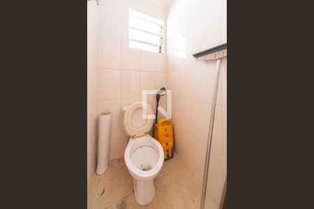 Casa à venda com 192m², 3 quartos e 4 vagas Casa à venda com 192m², 3 quartos e 4 vagasBanheiro de serviço