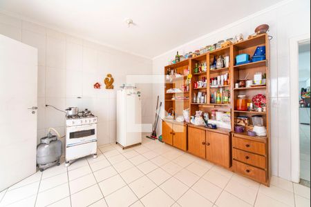 Casa à venda com 192m², 3 quartos e 4 vagas Casa à venda com 192m², 3 quartos e 4 vagasCozinha