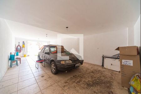 Casa à venda com 192m², 3 quartos e 4 vagas Casa à venda com 192m², 3 quartos e 4 vagasGaragem