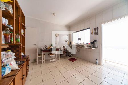 Casa à venda com 192m², 3 quartos e 4 vagas Casa à venda com 192m², 3 quartos e 4 vagasCozinha