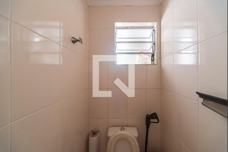 Casa à venda com 192m², 3 quartos e 4 vagas Casa à venda com 192m², 3 quartos e 4 vagasBanheiro de serviço