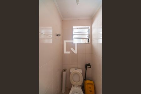 Casa à venda com 192m², 3 quartos e 4 vagas Casa à venda com 192m², 3 quartos e 4 vagasBanheiro de serviço