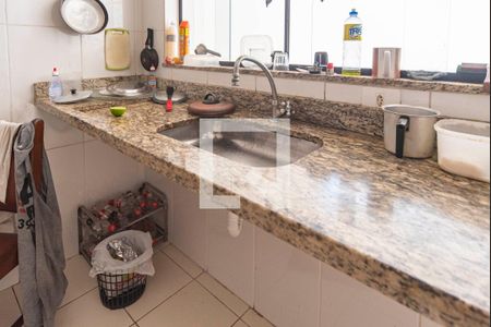 Casa à venda com 192m², 3 quartos e 4 vagas Casa à venda com 192m², 3 quartos e 4 vagasCozinha