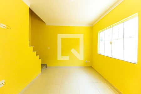 Sala de casa de condomínio à venda com 2 quartos, 103m² em Parada Xv de Novembro, São Paulo